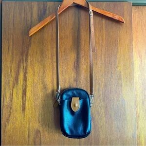 Cute Divina Firenze Italian Leather Crossbody Bag!